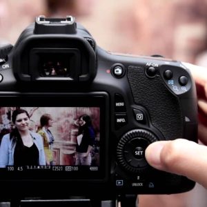 Canon Eos 60d 18mp DSLR Camera With Ef-S 18-135mm Lens